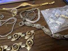 costume jewelry and earrings lot