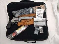 UNFIRED SMITH AND WESSON PERFORMANCE CENTER   460 MAGNUM   5 SHOT REVOLVER   SN# EDU2007