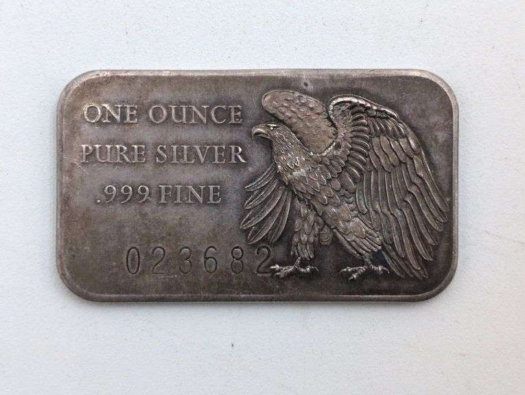 one ounce .999 fine silver bar with eagle image