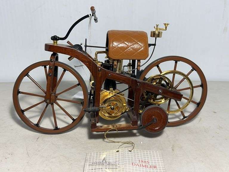 1885 Daimler Motorized Bicycle Precision Die-Cast Model