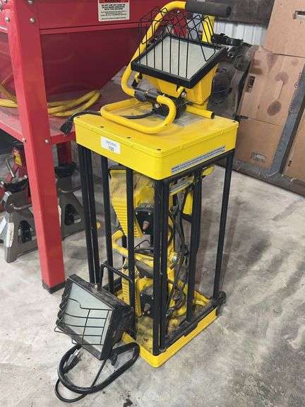 Rolling Stand Work Lights image