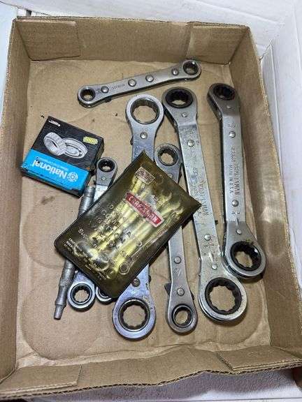 Craftsman Ratcheting Wrench Set with Accessories image