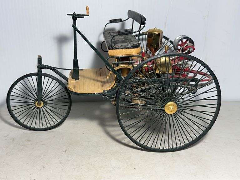 1886 Benz Patent Motorwagen 1:8 Scale Die-Cast Model