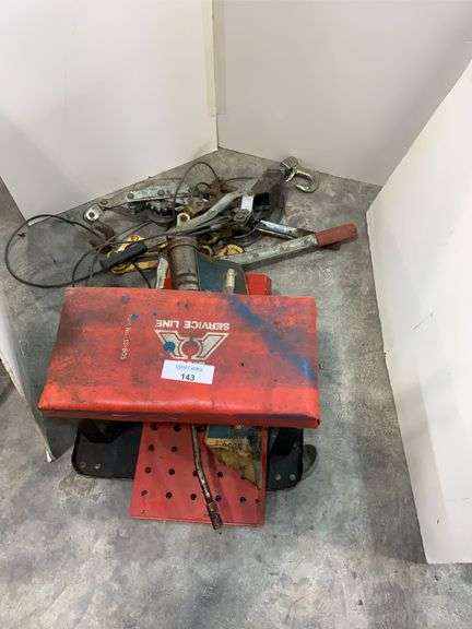 Service Line Mechanics Creeper Seat with Assorted Tools image