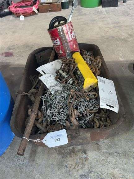 Assorted Chains, Lap Links, Light in metal container image