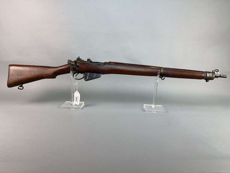 Lee-Enfield No. 4 Mk 1 rifle made in England in 1943, 303 British image