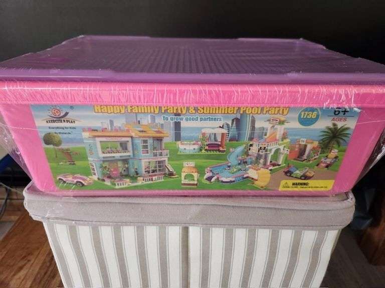 Legos Doll House and Accesories