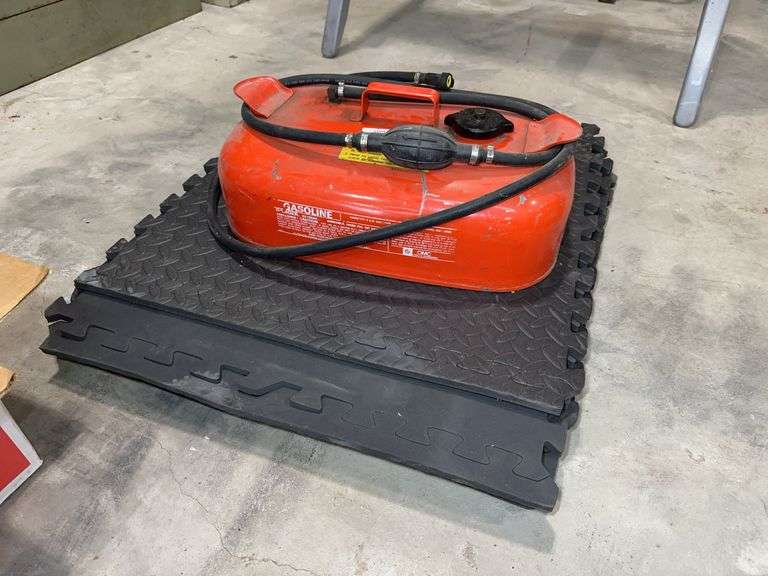 3 U.S. Gallon Boat Gasoline Tank & Connecting Mats image