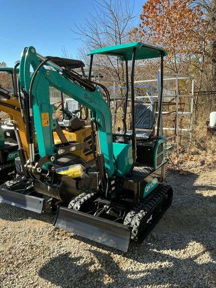 QH 12 R mini excavator image