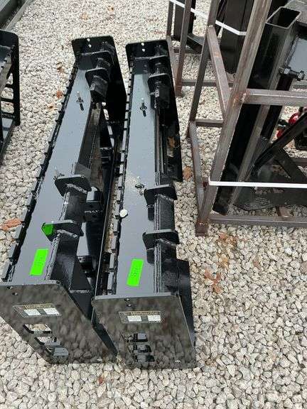 PFF 313–45W Skid steer bail spike plate (no spikes) image