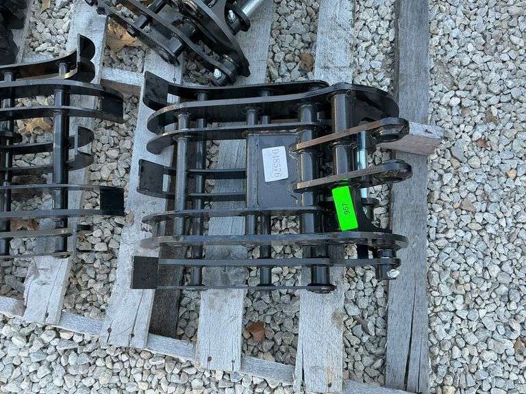 ￼ Grapple for mini excavator ￼ image