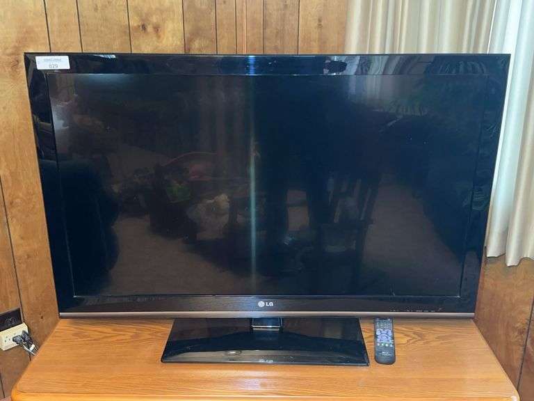 LG 42LK450 42-Inch LCD TV with Remote image