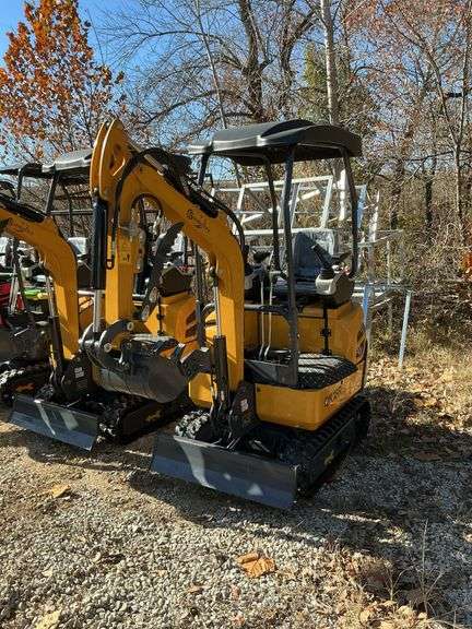 QK 18 R mini excavator image