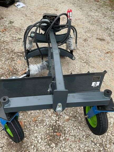 Mini skid steer hydraulic grader with wheels image