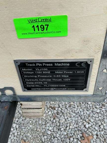 YU 100 Track pin press machine image