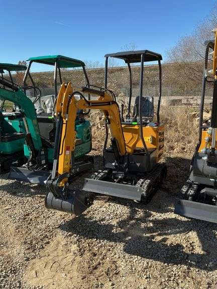 MX12R mini excavator image