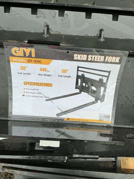 Mini skid steer fork    lots 95-98 are identical image