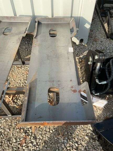Skid Steer Attachment Plate image