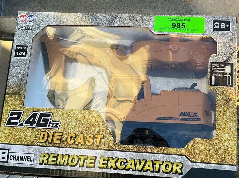Remote control excavator those three image