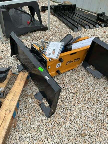 CB-11-7 50F Skid steer concrete breaker image