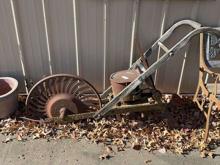 Wheel Seeder Planter image