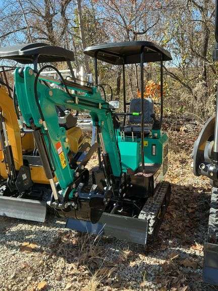 MH 12 RX mini excavator image