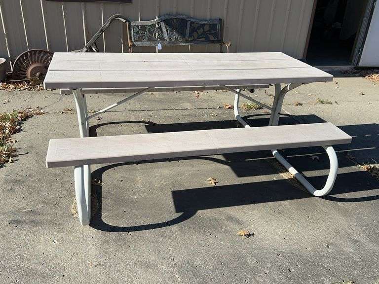 Outdoor Picnic Table, 6ft image