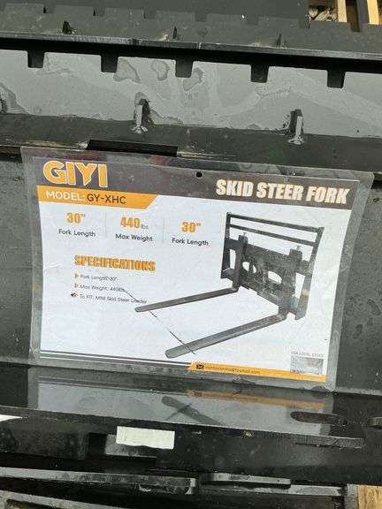 Mini skid steer fork    lots 95-98 are identical image