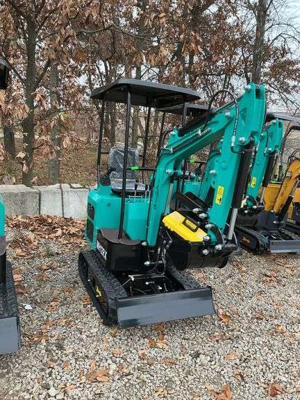 MH12RX Mini excavator image