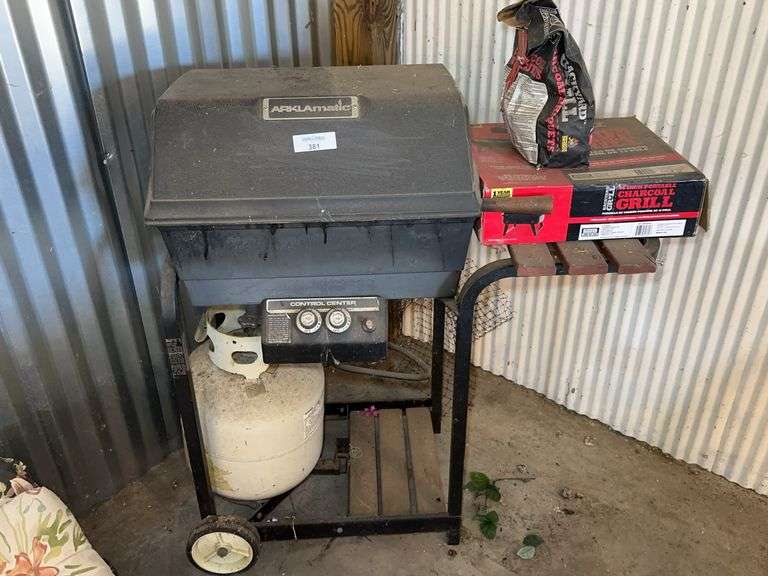 Arklamatic Grill with Propane Tank and Portable Grill Box image