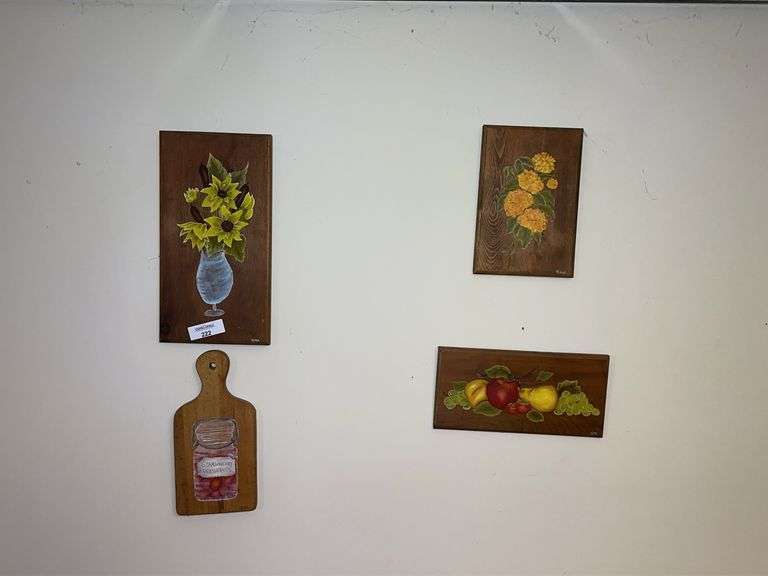 Assorted Wall Decor image