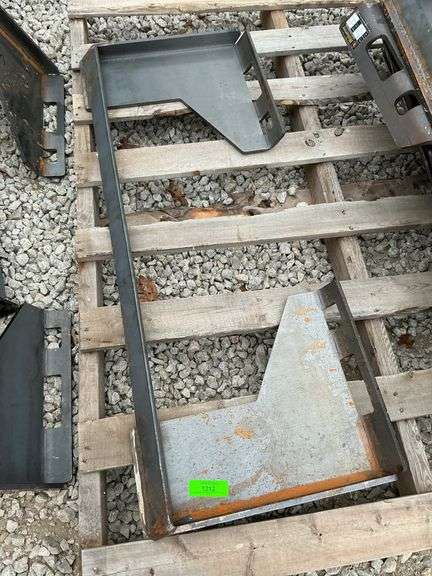 Skid steer plate image