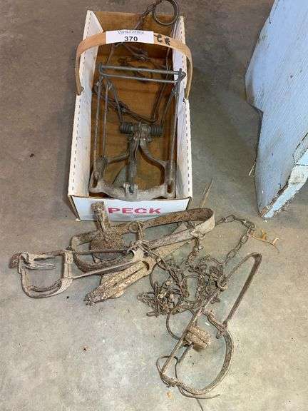 Group of Assorted Metal Animal Traps image