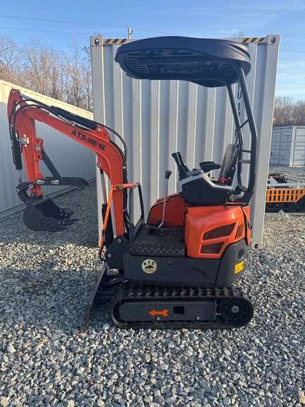 ME18 MINI EXCAVATOR image