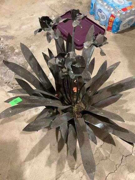 Metal Floral Sculpture image