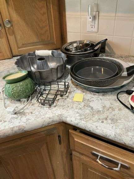 Variety of Used Kitchen Cookware and Accessories image