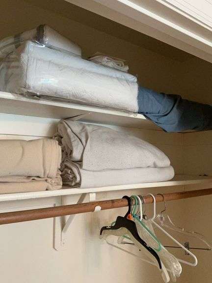 Barbara Barry Queen & King Quilt and Sham Set image