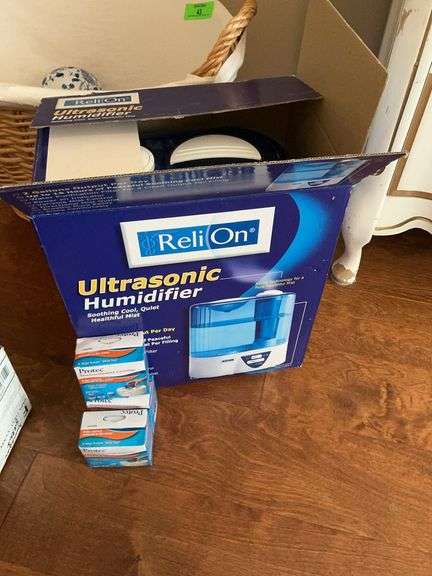 ReliOn Ultrasonic Humidifier with Protec Demineralization Cartridges image