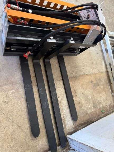 Pallet Fork Hydraulic Adjustable image