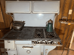 Roesch Enamel Range Co. Cast Iron Stove