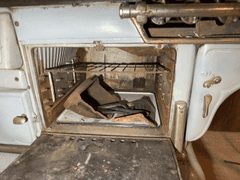 Roesch Enamel Range Co. Cast Iron Stove