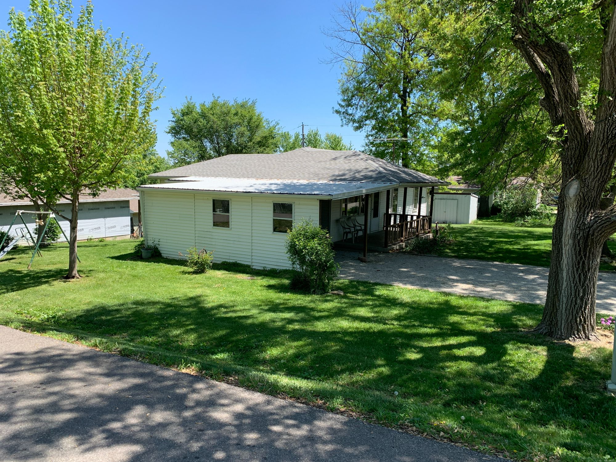 Lot image 82
