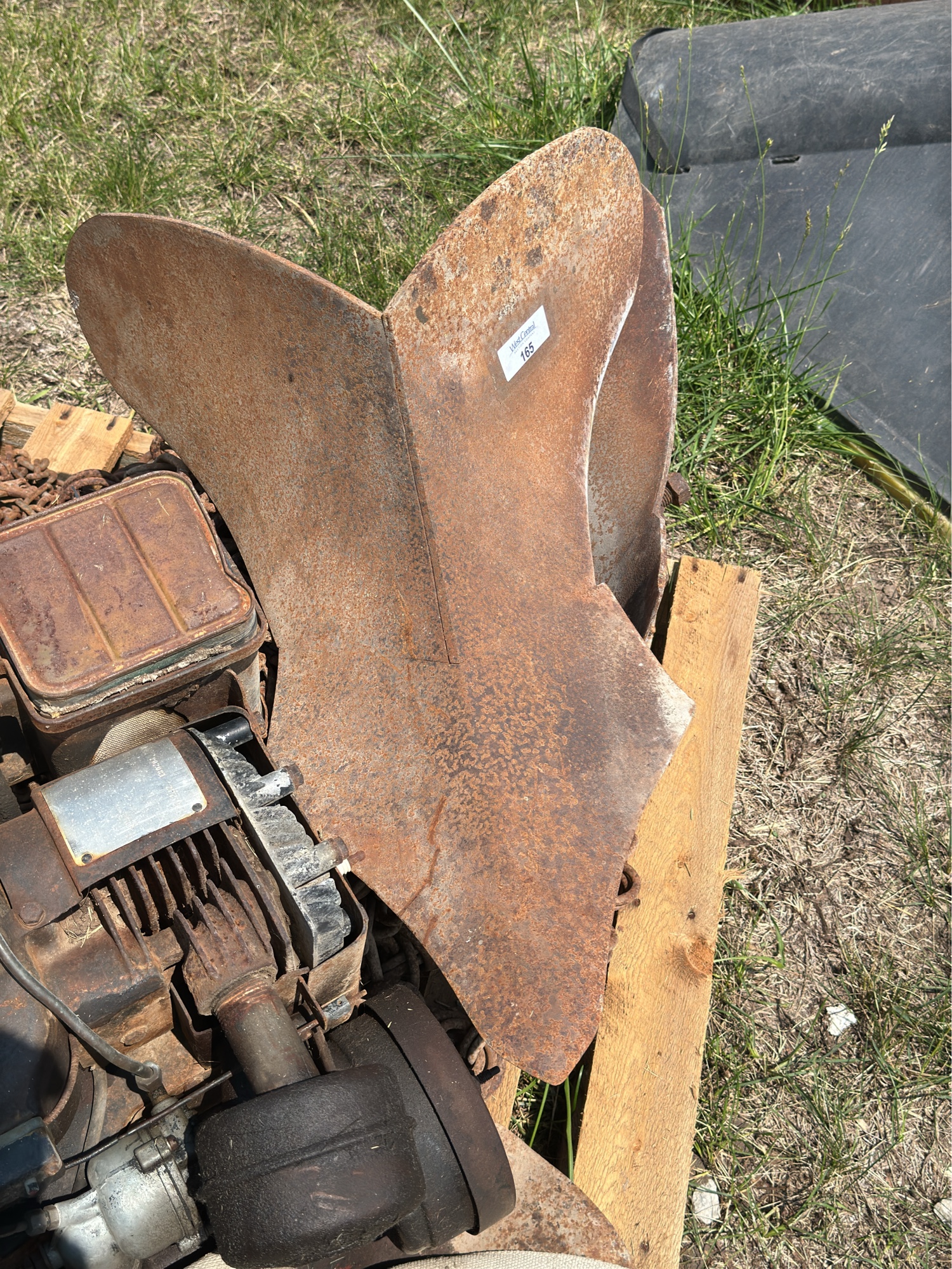 Lot image 8