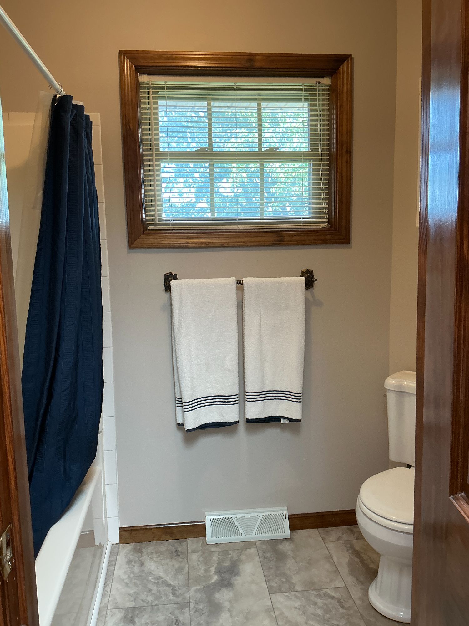 Lot image 86