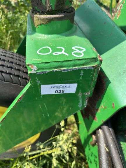 John Deere 705 Hay Rake