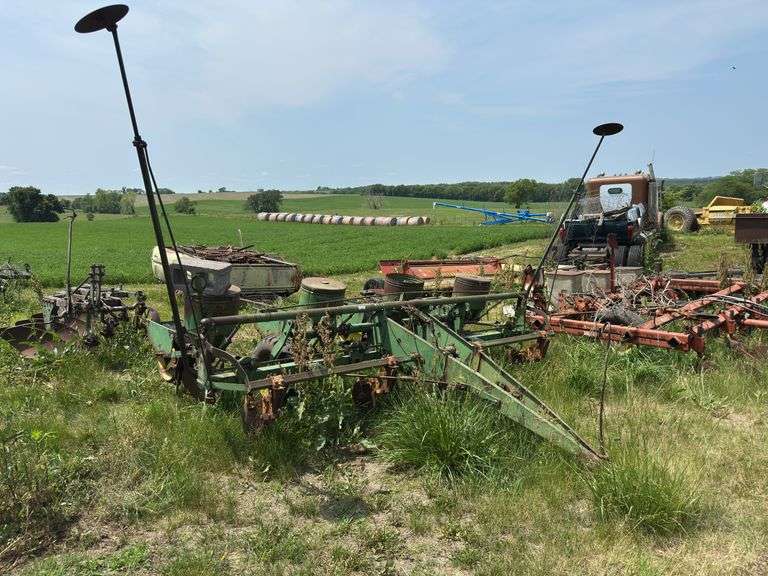 John Deere 1240, 4 row Planter