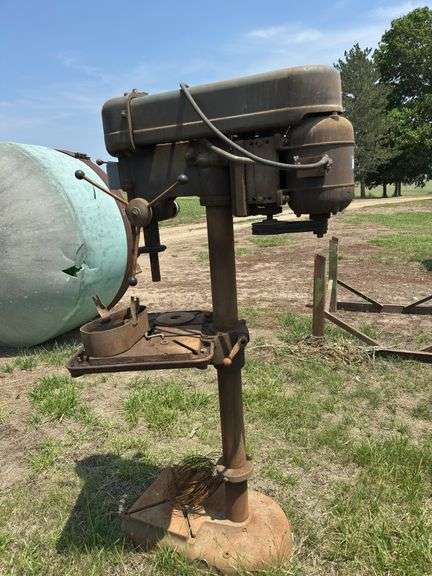 Walker-Turner Machine Tools Drill Press image