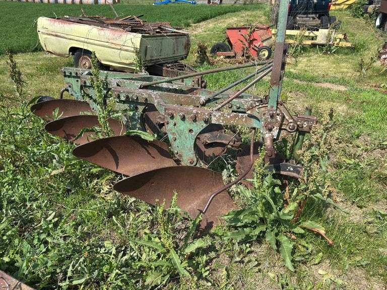 John Deere Plow - 4 Bottom, 3pt, image