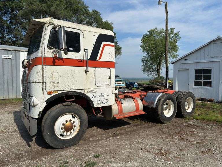 White Freightliner Cabover Tractor Truck