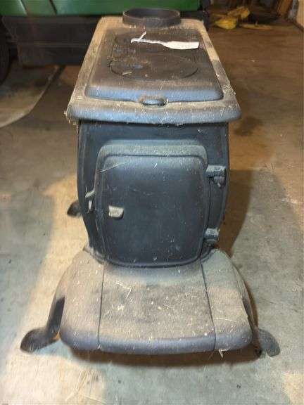 Cast Iron Wood Burning Stove - Model 7321-R